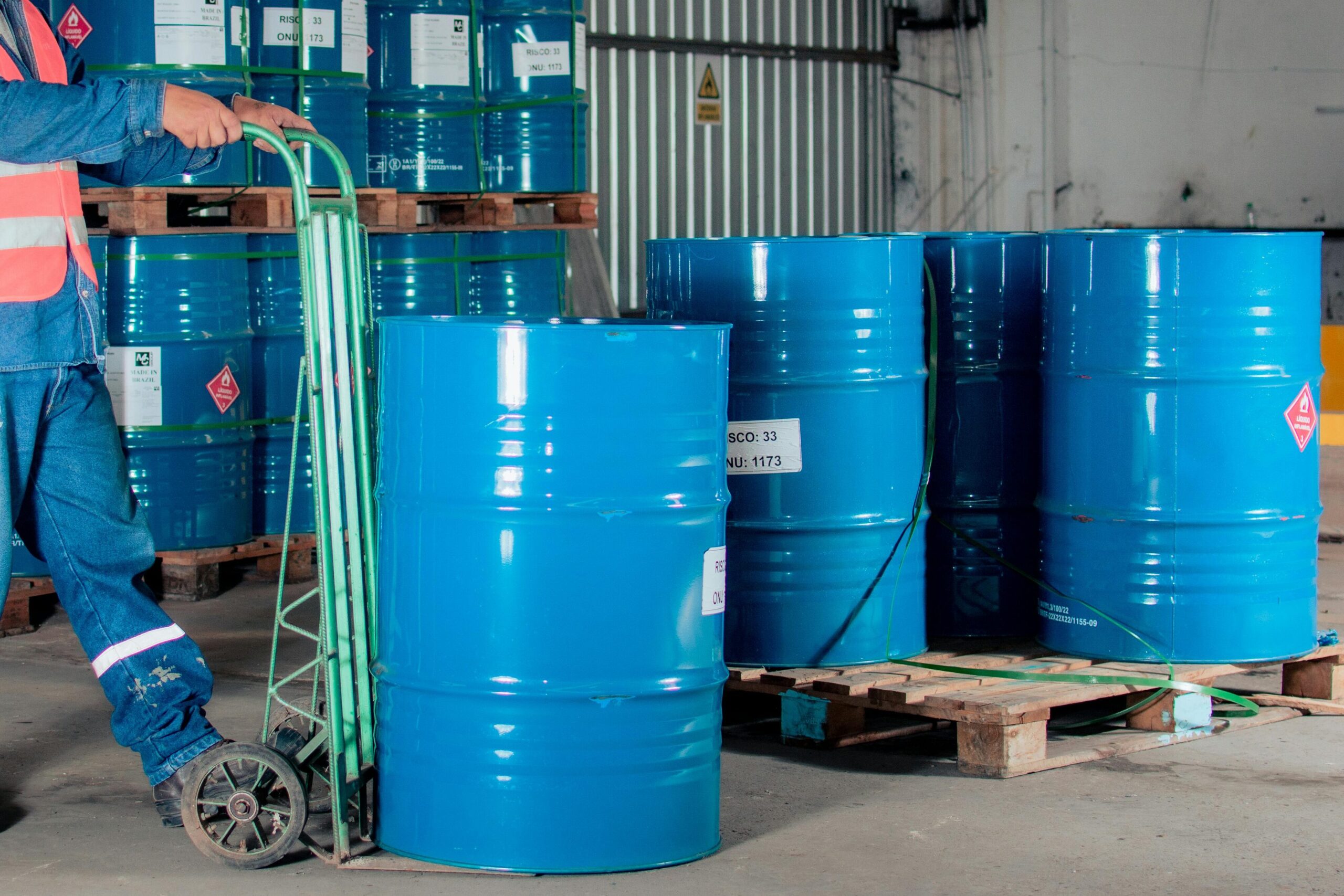We  supply 200kg`s of supasulfa in blue drums